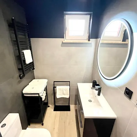 شقة Agapella Apartamenty- Apartament Plaza 47- 20 M From The *