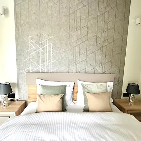 아파트 Agapella Apartamenty- Apartament Plaza 47- 20 M From The *